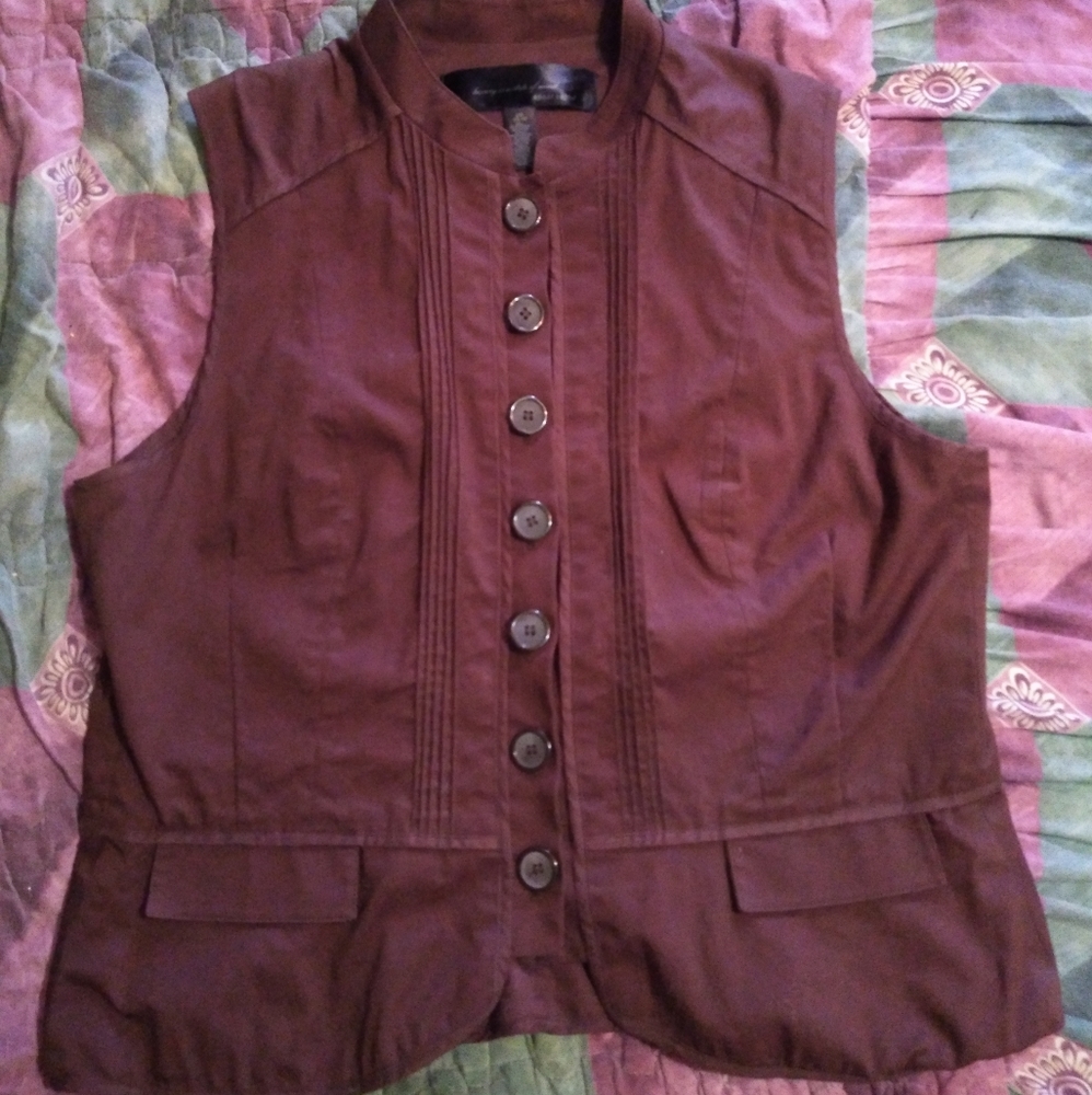Apostrophe vest